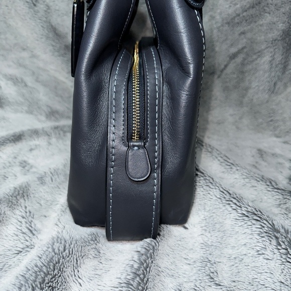 Coach EDIE SHOULDER BAG 31 - Picture 5 of 11